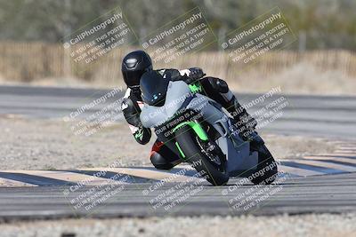 media/Dec-01-2025-Moto Forza (Mon) [[2daa91e15f]]/1-Advanced Group/Session 3 (Turn 3)/